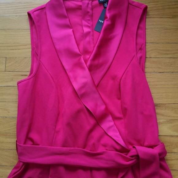 Torrid Fuschia/Magenta Pink Sleeveless Tuxedo Jumpsuit - Picture 4 of 6